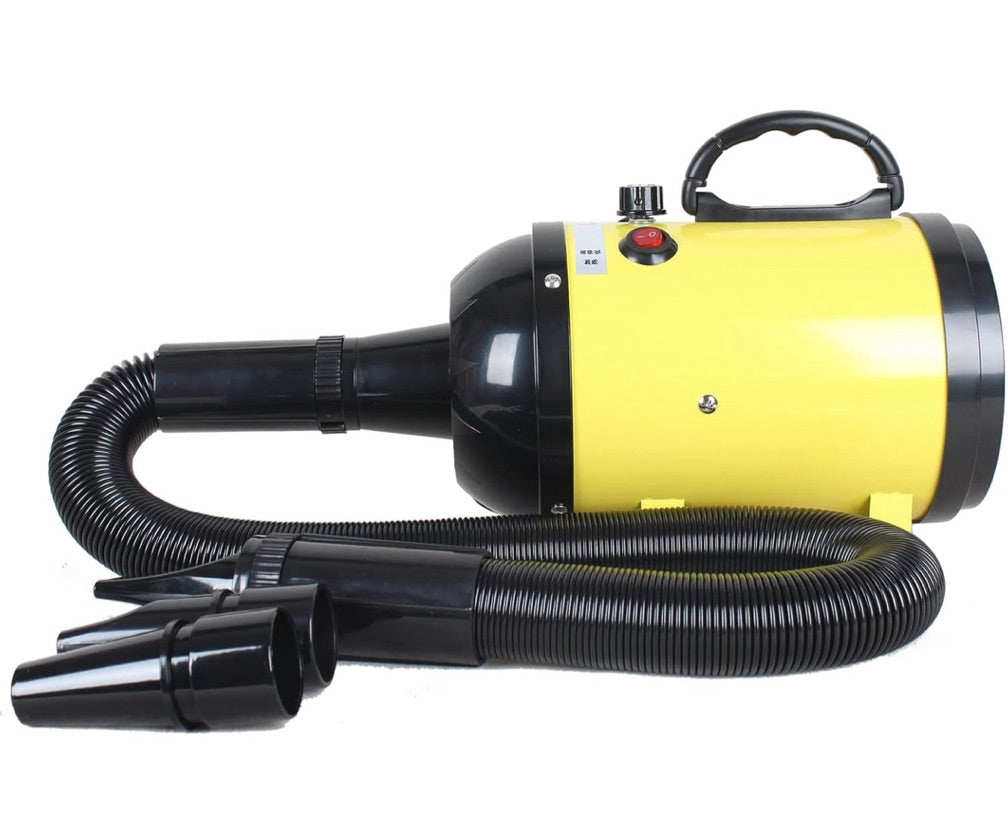 Secador un motor amarillo